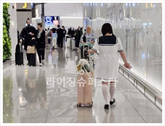  나는솔로 모솔 19기 순자 강제입원 호주여행 SNS 카톡 병원 비연예인 사생활 공항 구급차 메신저