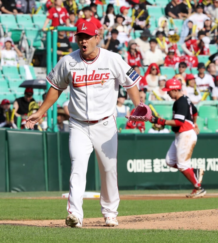 SSG 랜더스 <b>노경은</b>" <b>홀드</b> 1위 확정 KBO 최고령 홀드왕 등극!