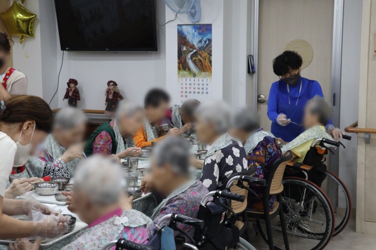 요양보호사, 60세 넘으면 복지 수당 못 받는다 요양보호사, 60세 넘으면 복지 수당 못 받는다