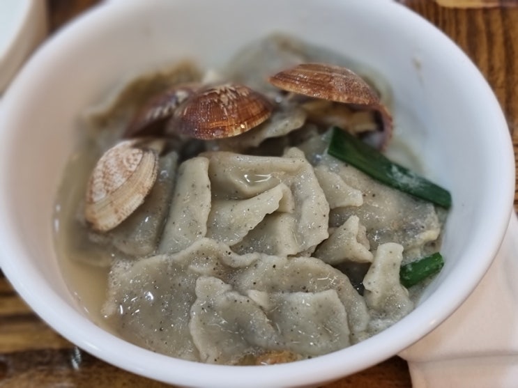 김포양촌 가현산손칼국수에서 수제비와 해물파전 내돈내산으로 먹고 온 후기 김포양촌 가현산손칼국수에서 수제비와 해물파전 내돈내산으로 먹고 온 후기