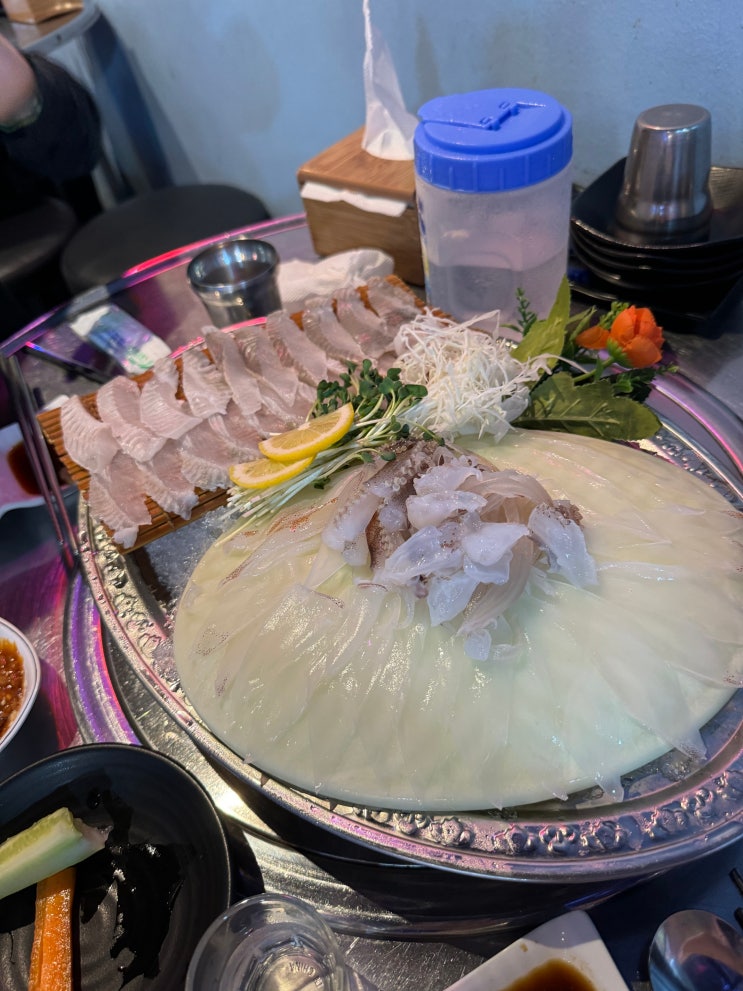  SR호텔 근처 마곡 회 맛집 통통한 오징어 발산역점 분위기 좋고 맛도 좋아