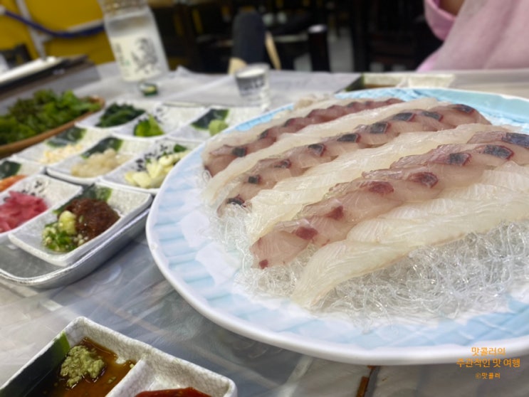  속초중앙시장 모듬회전라도횟집