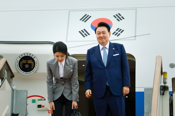 조국혁신당, 윤 대통령 <b>부부 공천</b> 개입 <b>의혹</b> 관련 대통령실... 