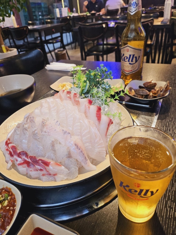  신당역 맛집_힙당동 숙성회 맛집 이도/민어회 제철모듬회