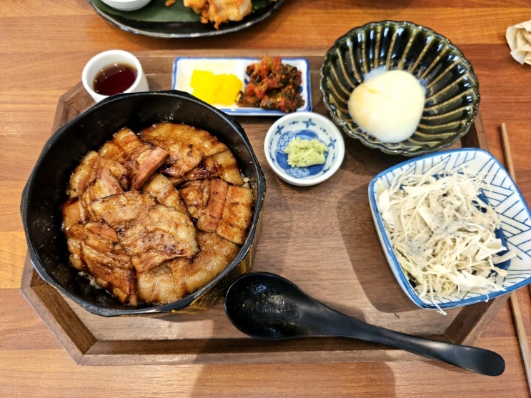  부산 경성대 덮밥 맛집-혼밥하기 좋은 일식 밥집 [야와라카이 경성대본점]