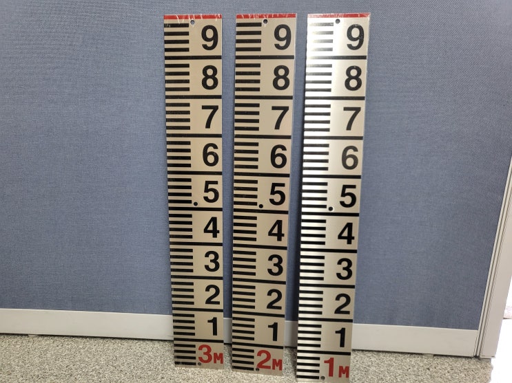  다양한 모양의 수위표 제작사진 모음 (053-381-1348)제일산업 수위판 목자판 배수문안내판