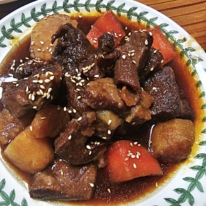 한우잡육으로 소고기찜!