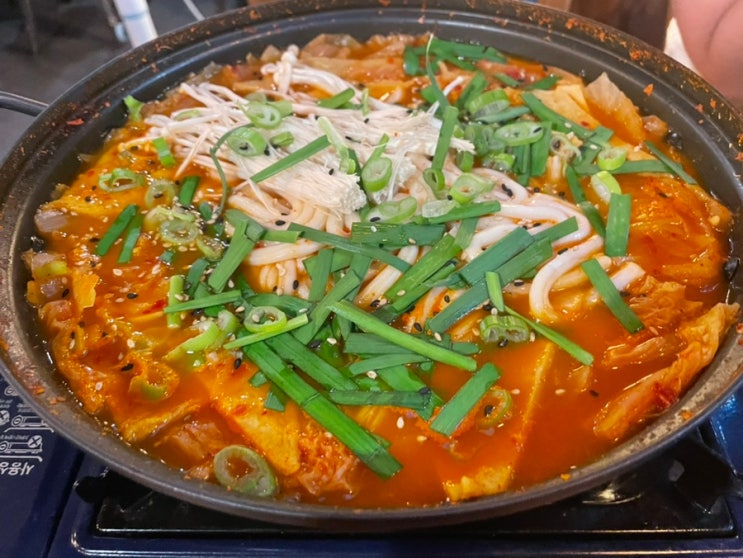  진주 하대동 보쌈&스지 전문점 술집 보스식당
