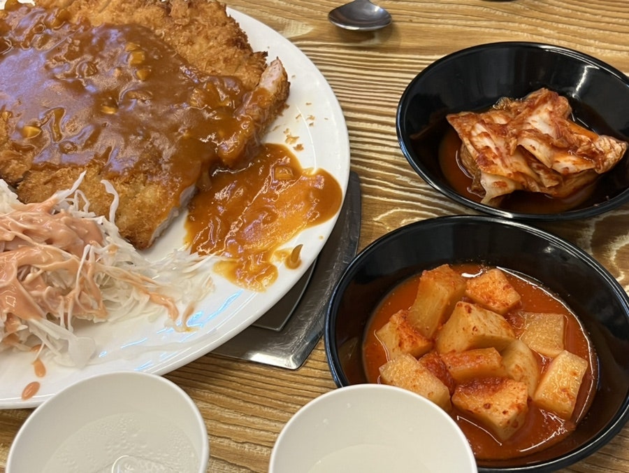 둥지 듬뿍부대찌개 수제왕돈까스 사진 4