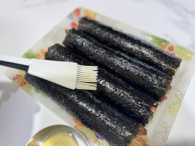 명절 남은 음식 활용법, 꼬지전 이용해 김밥 만들기