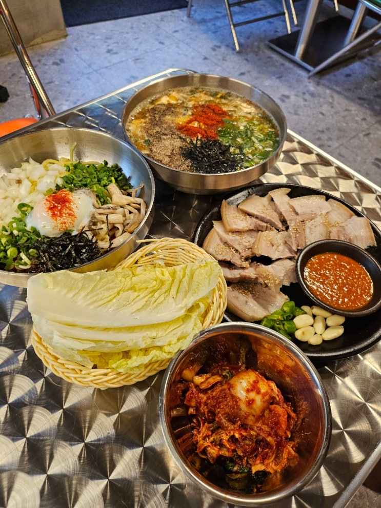  [진주 가좌동 맛집] 레트로감성 넘치는 가좌동 칼국수, 수육 맛집 뚱칼국시