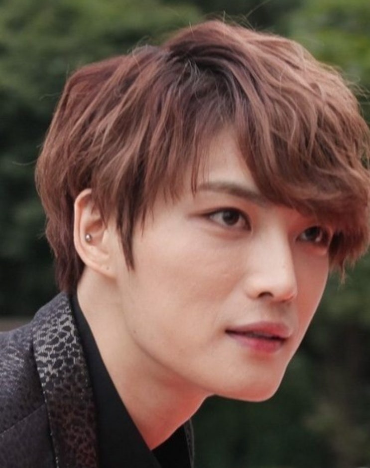 <b>김재중</b>, 대<b>가족</b>에 통 큰 <b>용돈</b> 선물…"명절보다 더 훈훈한 <b>가족</b>... 