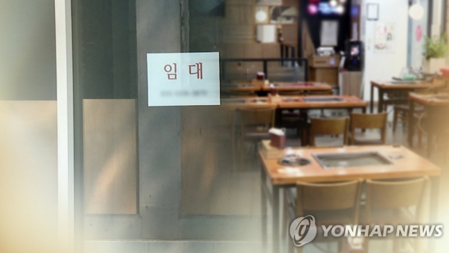 '한계 몰린 자영업' 4명중 3명꼴 한달에 100만원도 못번다 '한계 몰린 자영업' 4명중 3명꼴 한달에 100만원도 못번다