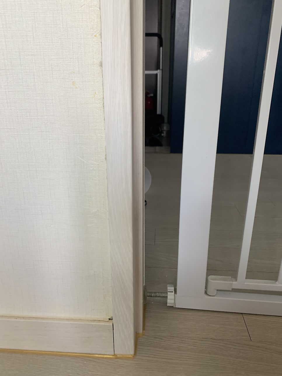 문틀몰딩 긁힌곳 복원 전문