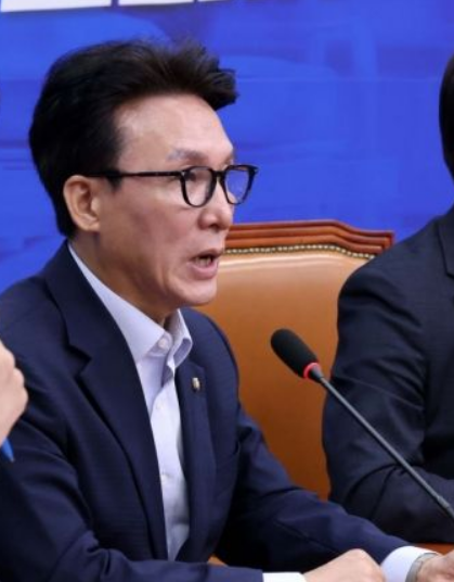 <b>김민석</b> "김태효 왜놈의 후예 아니면 매국노 밀정...이낙연 잔당... 