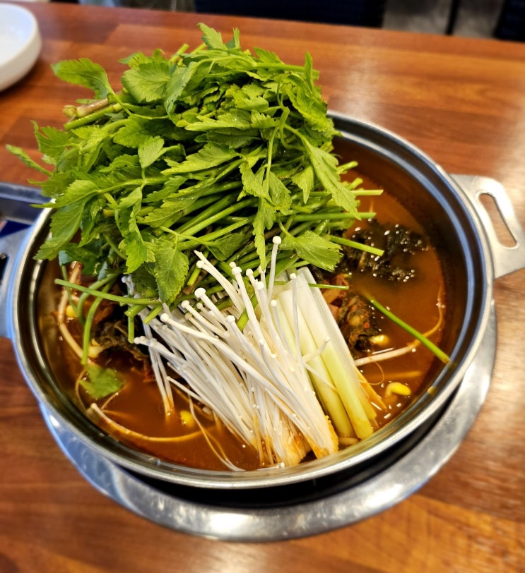  파주 금촌 맛집 얼큰 미나리 감자탕이 맛있는 로타리잠실감자탕&쭈꾸미