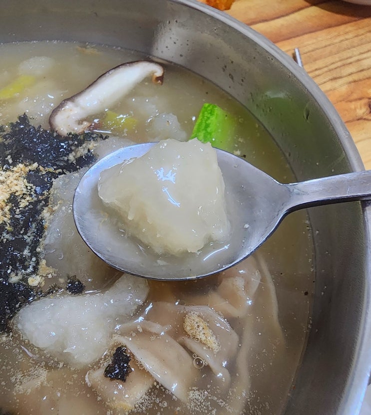  태백 부산감자옹심이 - 황지시장 안에 있는 전설의 옹심이칼국수, 감자전 맛집