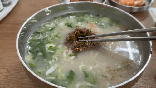  만두, 칼국수 거를 타선 없는 공릉 사골칼국수 맛집 | 동일옥