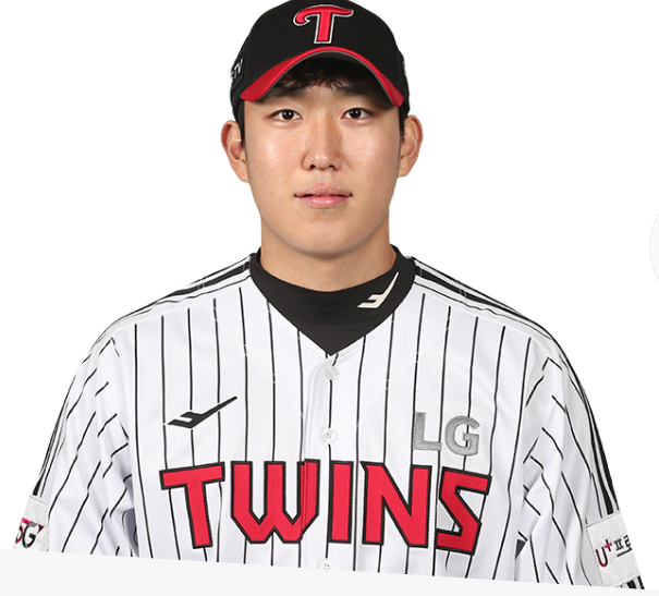 엘지 <b>손주영</b> 선발투수로 성장완료! 평균자책점 2위