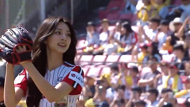 LG트윈스 <b>시구</b> (vs... MBC 해설 김나진 박재홍 <b>정민철</b>... 
