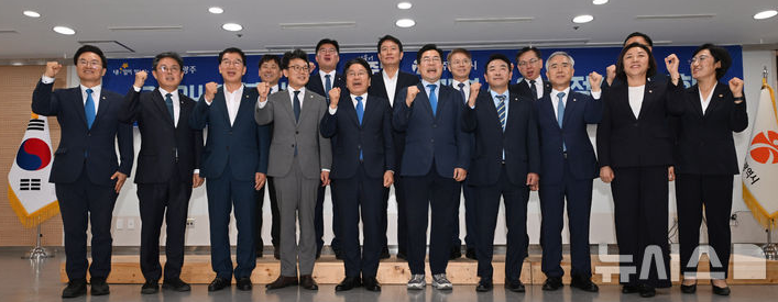 "민간·군공항 무안 이전 당론 채택" <b>광주시</b>·<b>민주당</b> 공감대