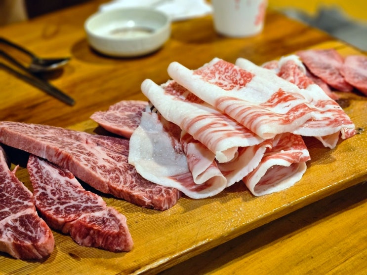  안산 화정동 내인생 최고의 한우투쁠 NO.9등급 소고기 맛집 추천 - 사랑방 (한우스페셜모듬 좀더맛있게)