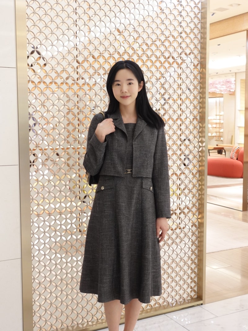 올리비아로렌 결혼식 하객룩 여성 원피스 상견례룩 예복 가을 자켓 코디