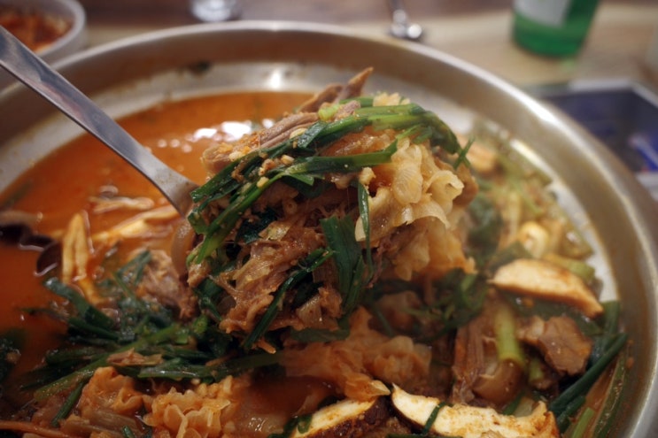  몸보신으로 안산 고잔동 맛집 추천 - 천복집 흑염소 (염소전골)