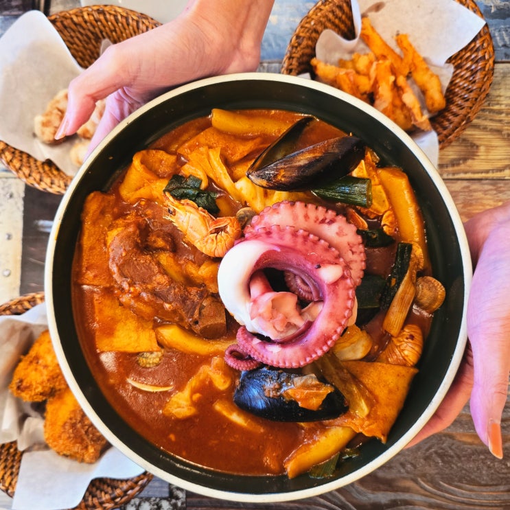 제주공항 떡볶이 이호테우해변 문어떡볶이 밀당