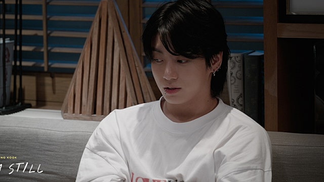 News image: GOLDEN is back at the top in the UK 🇬🇧