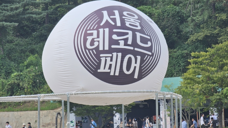 서울 레코드 페어와 ADOY, <b>이센스</b> LP