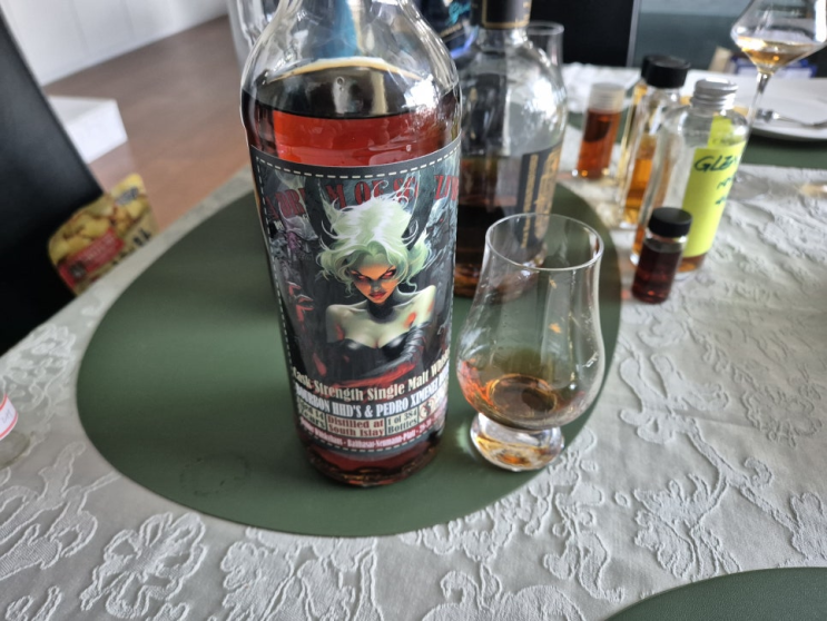  아도스 라가불린 14년 리뷰 (ADOS lagavulin 14 )