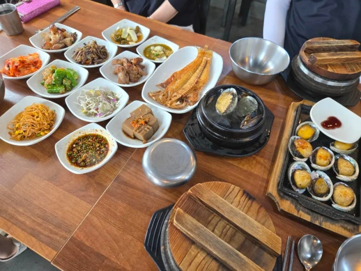  제주 애월 맛집 : 우영담 전복솥밥 4인 세트 솔직 후기 (feat.내돈내산)