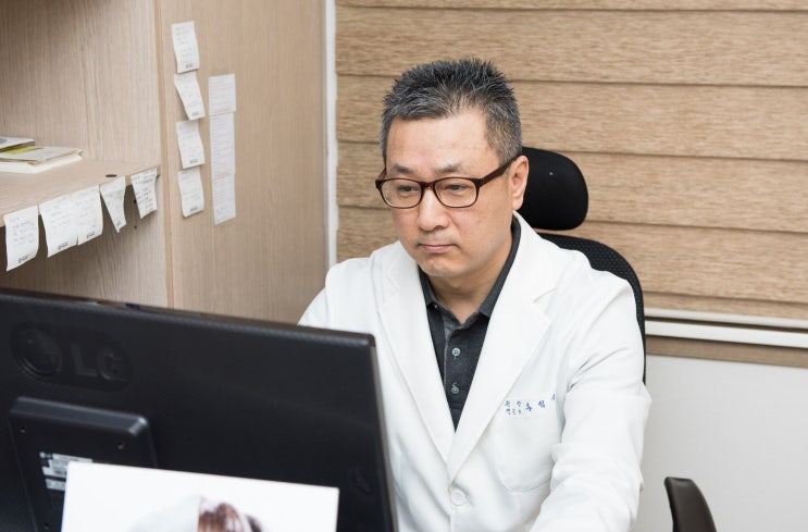  신림역남자제모, 가슴과 다리 털도 고민 끝! 깔끔한 제모를 하고 싶다면 중앙동인근피부과에서
