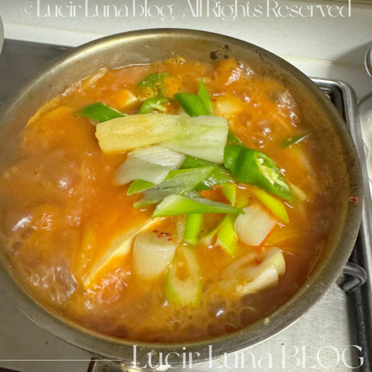 돼지고기 김치찌개 레시피 뒷다리살 김치찌개 만드는법 돼지고기 김치찌개 레시피 뒷다리살 김치찌개 만드는법