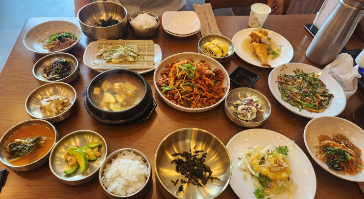  김해 주촌 푸짐한 꼬막 한상차림을 맛볼 수 있는 '365꼬막정찬 주촌직영점'