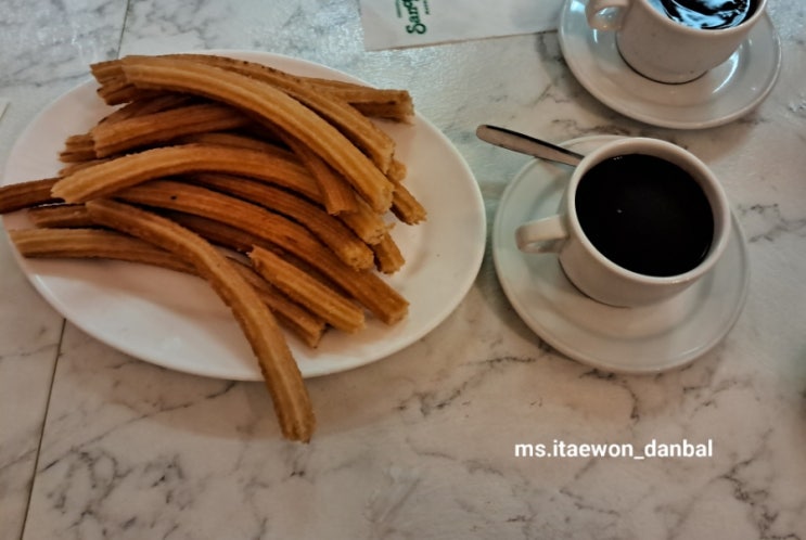 산 히네스 _ 100년 넘은 스페인 츄러스 초콜릿 맛집 산 히네스 _ 100년 넘은 스페인 츄러스 초콜릿 맛집