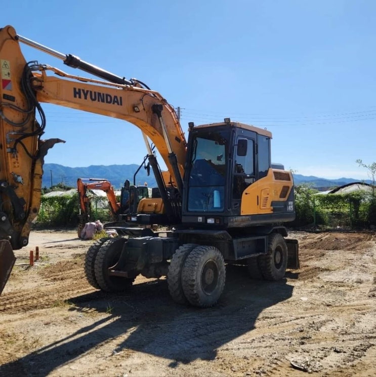 현대 HW145 2019년식 6800만원 판매합니다. 현대 HW145 2019년식 6800만원 판매합니다.