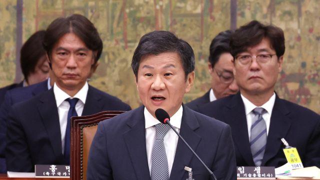 거센 질타에도 사실상 ‘4선 의지’ 내비친 정몽규…이임생은 눈물의 사의 표명 거센 질타에도 사실상 ‘4선 의지’ 내비친 정몽규…이임생은 눈물의 사의 표명