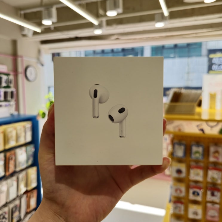  온라인 쇼핑몰 및 스킨밴드 매장에 에어팟3 입고!