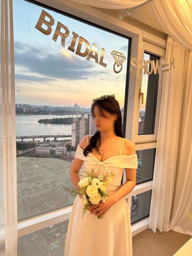  마포/서울 한강뷰 브라이덜샤워 그린모먼트 인생사진맛집 1호점 2호점 드레스