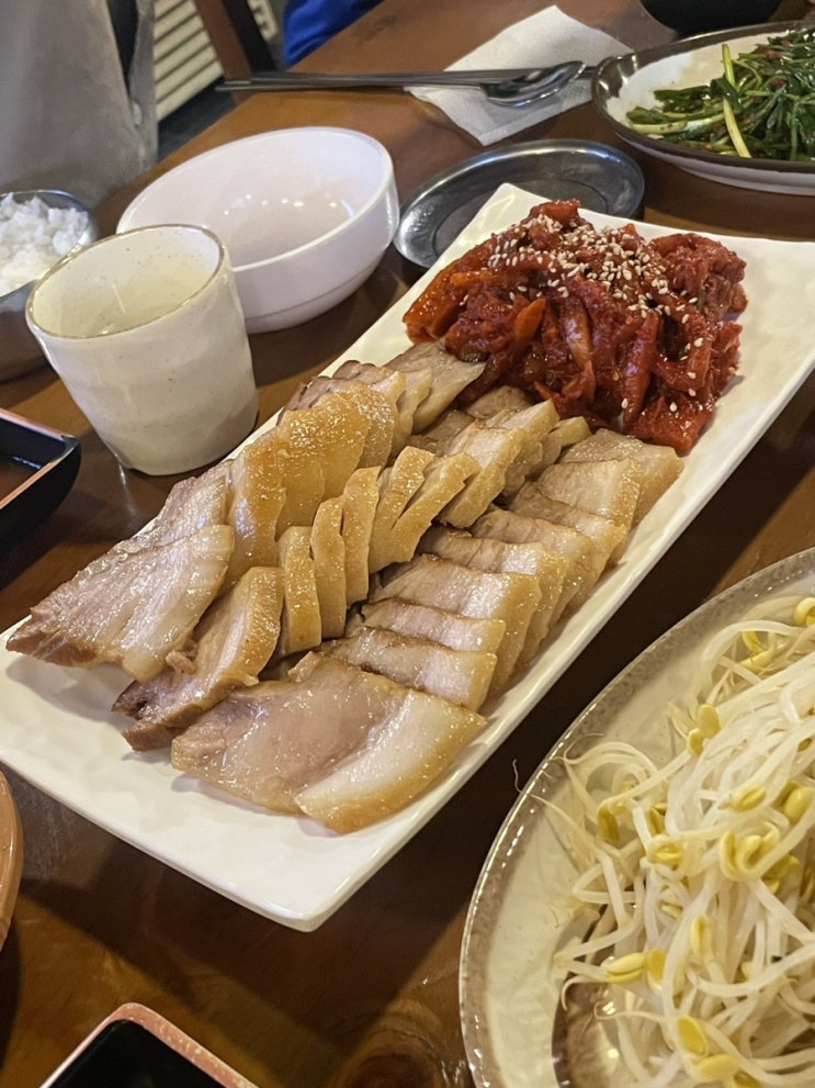  선정릉 가족, 가장맛있는족발 | 가성비 내리는 보쌈정식! 점심 맛집!