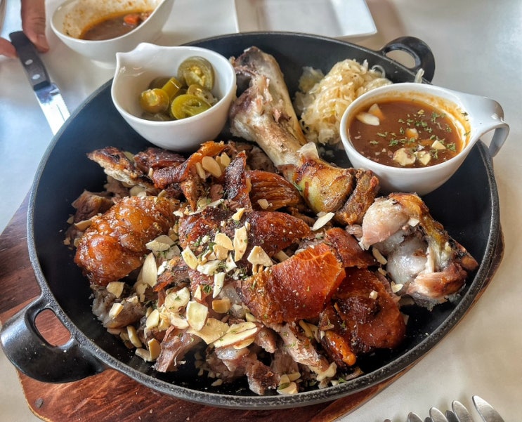  삼각지역 용리단길 맛집 독일가정식 슈바인학센 굴라쉬가 맛있는 카키바움