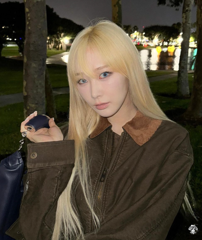 Blonde Beauty aespa Giselle's Loewe Bag: A Recommended Luxury Daily Bag