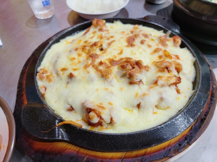  이중섭거리맛집, 신틈새불닭발에서 치즈불닭