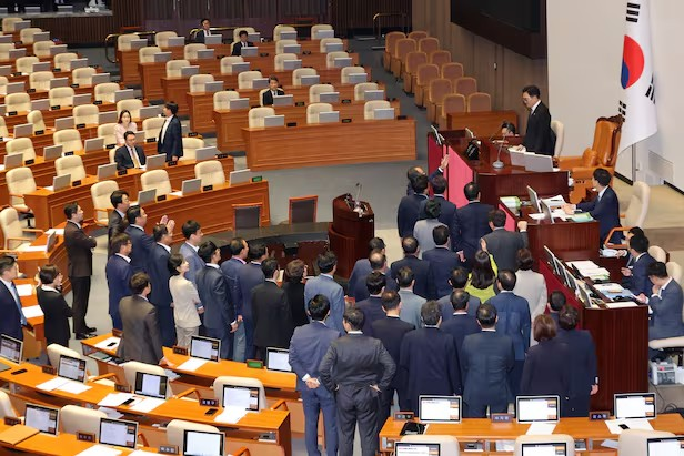 추경호 뒤통수 때린 野, 합의 깨고 與추천 <b>인권위원</b> <b>부결</b>