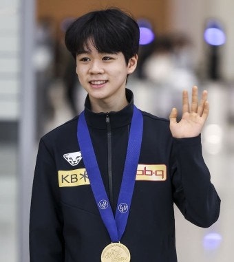  이해인과 결별한 피겨 서민규 선수 시즌 첫 주니어 그랑프리에서 역전 우승 최근 경기 근황