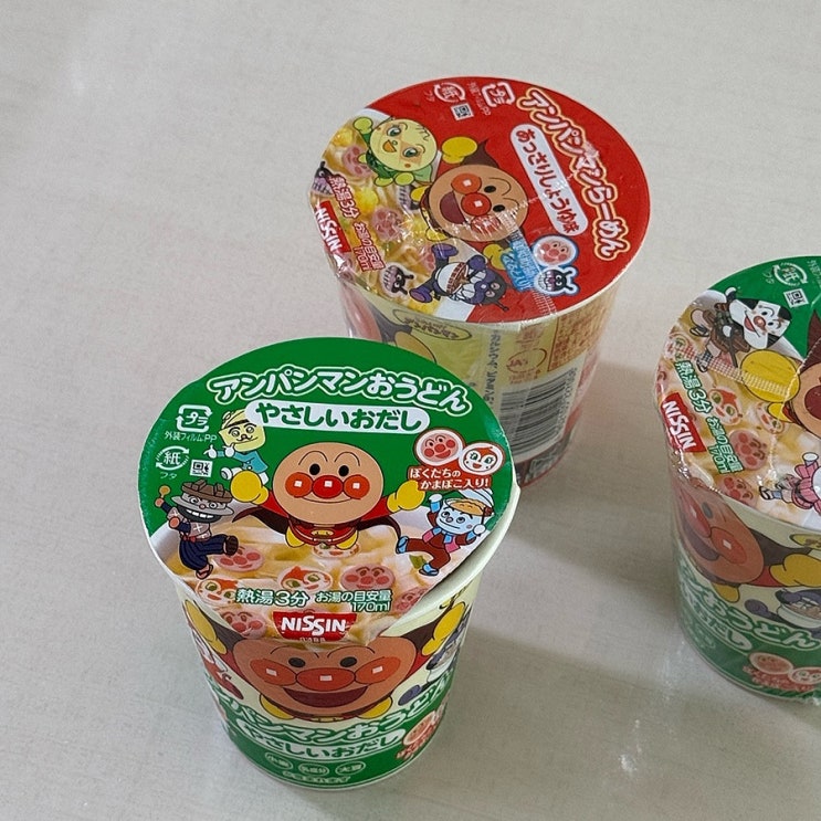  일본 호빵맨 컵라면 2종 우동맛 간장맛 日清 アンパンマンらーめん