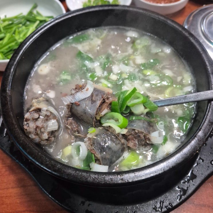  광화문 24시간 순대국집 '광화문더덕순대'