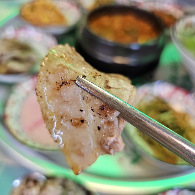  임창정파절이세겹살, 구서동 애견동반 레트로한 냉삼 고깃집